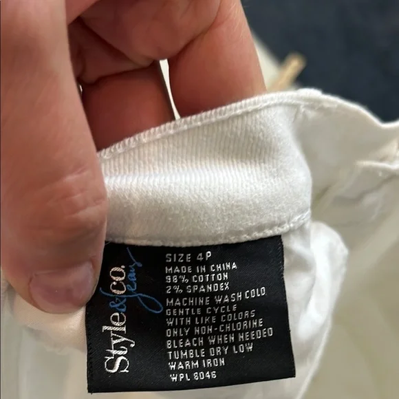 Style & Co. women’s White Straight-Leg Jeans - Picture 6 of 7